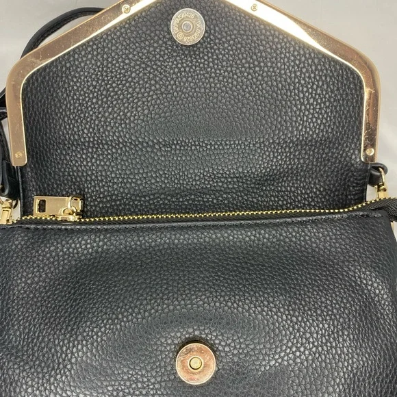 Black cross body bag with gold detail - Picture 5 of 7